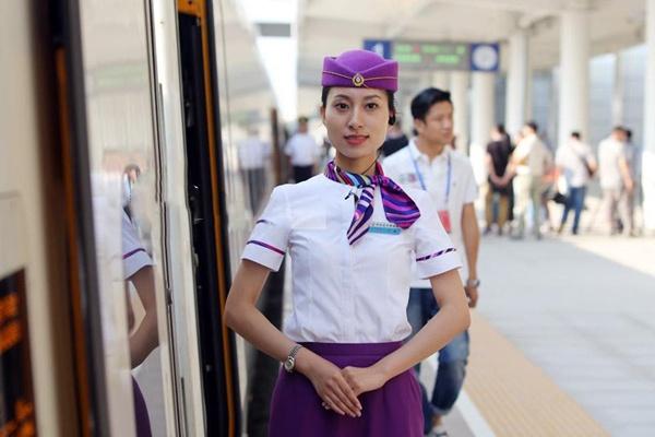 高铁提前多久检票停止