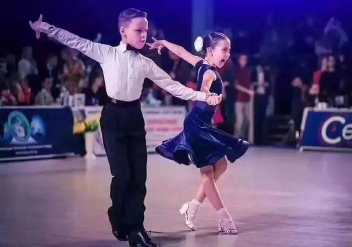 星云广场舞透视