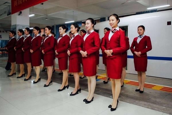 高铁提前多久检票停止