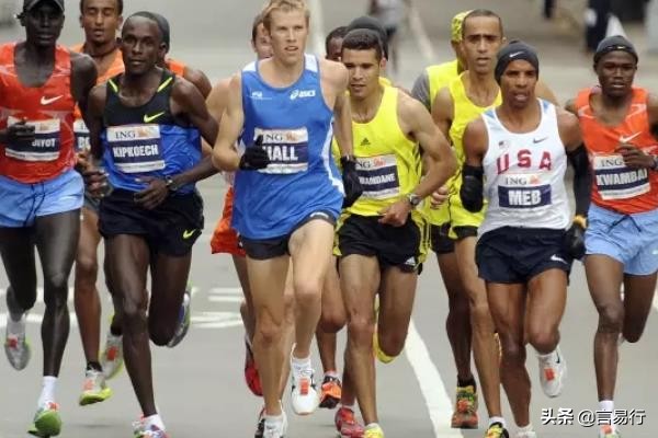 马拉松跑全程是多少公里,一般人马拉松多久跑完算合格