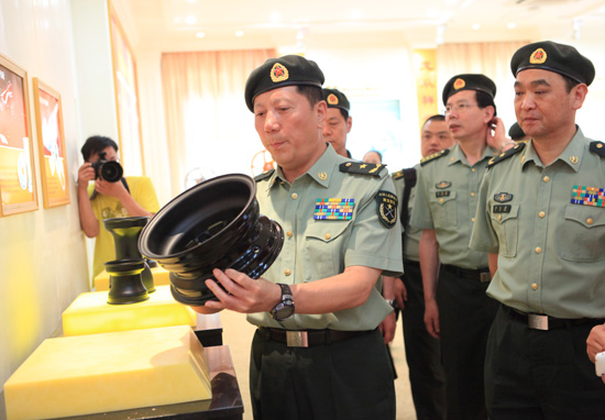 秦卫江砸店图片(秦卫江砸店事件完整版)