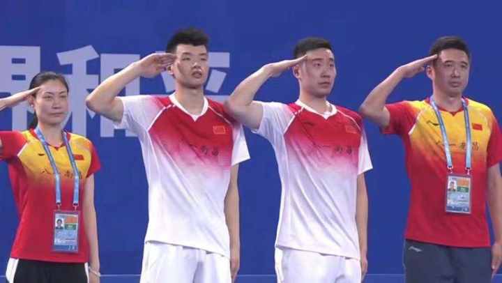 王懿律个人资料(王懿律用黄东萍的毛巾)