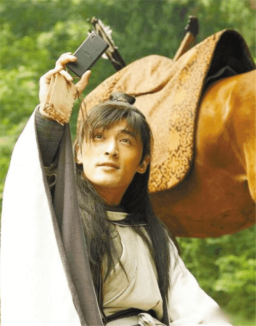 三星堆挖掘诡异事件挖出手机?这几件文物像极现代产品