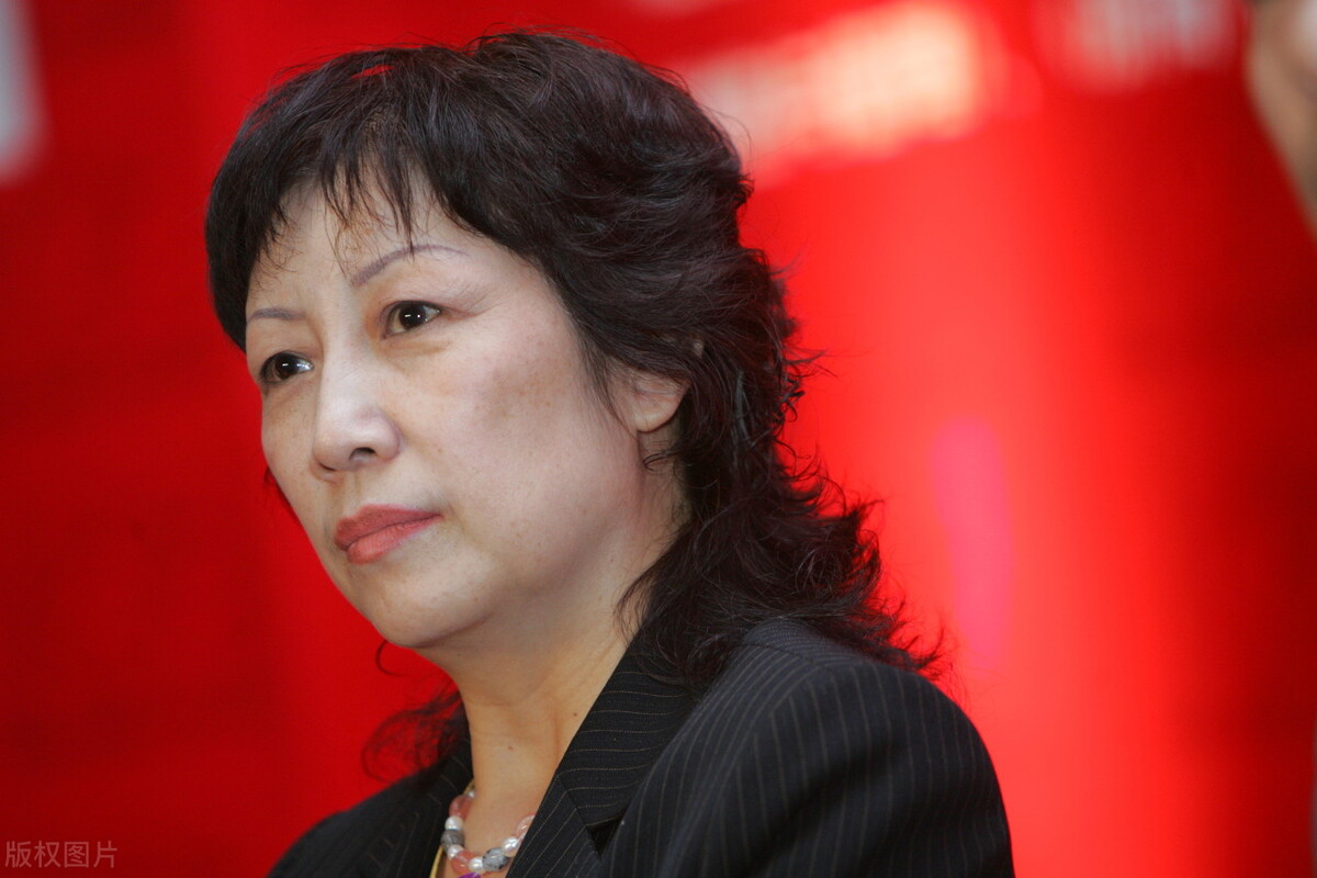 中国最新女首富 诞生，公司超华为成为第二大民企