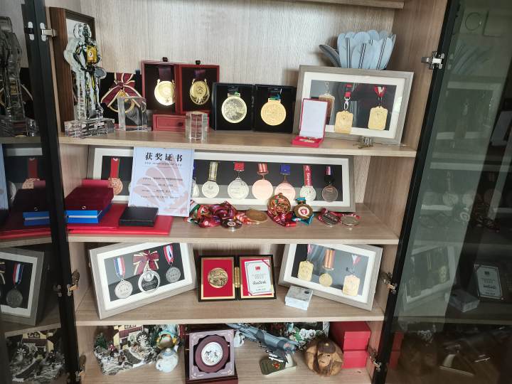 王懿律个人资料(王懿律用黄东萍的毛巾)