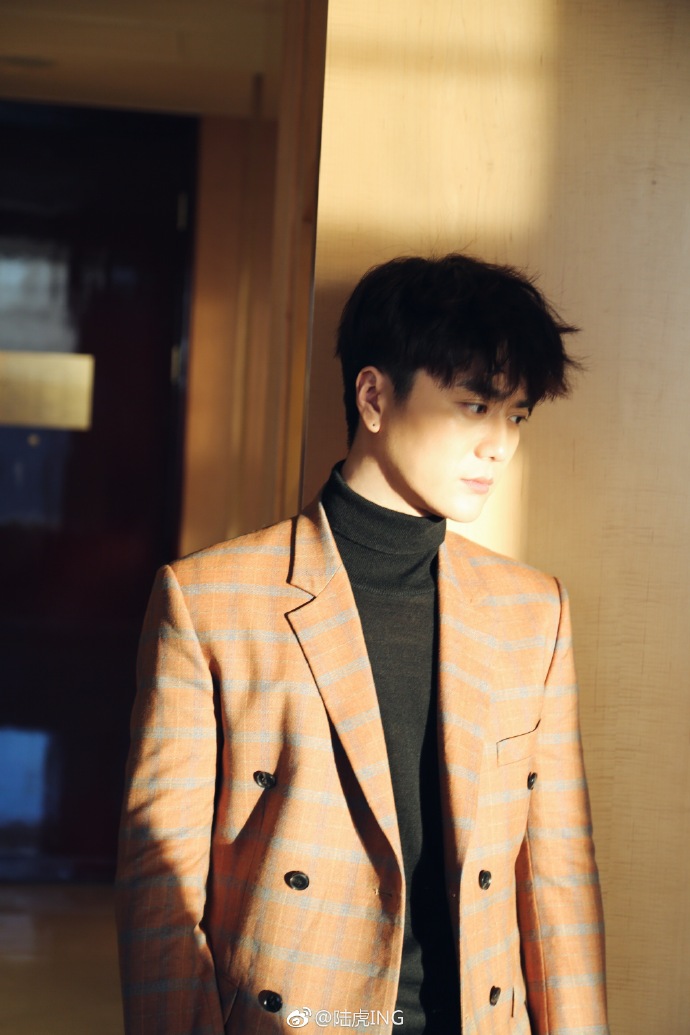 疯人院魏晨(疯人愿魏晨网易云)