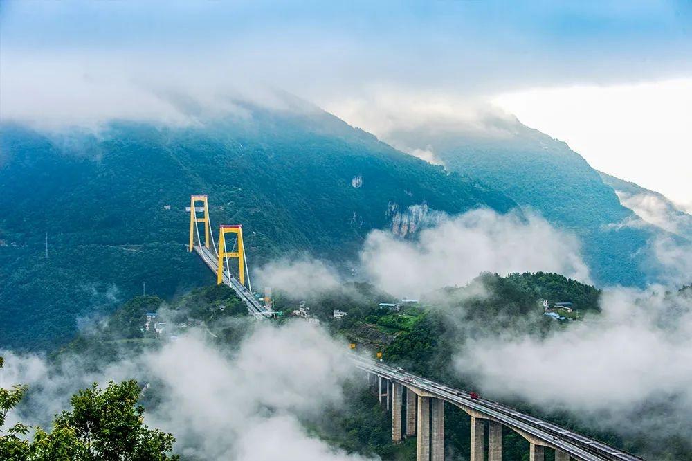 湖北秋季自驾游攻略，体验十条风景绝美的公路