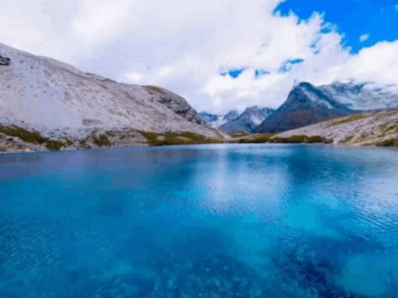 稻城亚丁自驾游攻略，分享长线短线旅游线路推荐